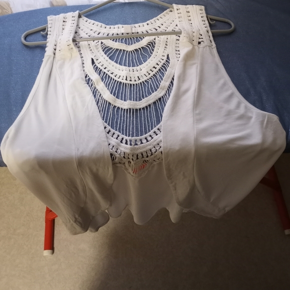 Vest - Picture 2 of 2